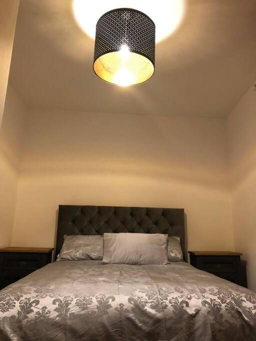 The Villas, Newly Refurbished Modern Home - Free Parking, Prime, Netflix Бакінгем Екстер'єр фото