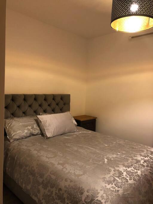 The Villas, Newly Refurbished Modern Home - Free Parking, Prime, Netflix Бакінгем Екстер'єр фото